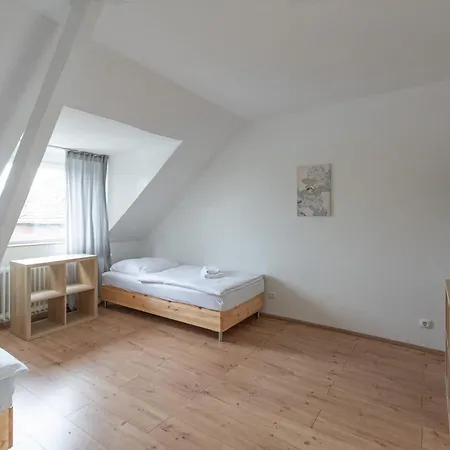 T&k - 20 Min To Messe Dus