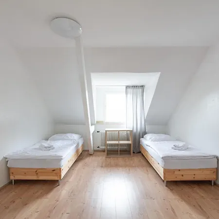 T&k - 20 Min To Messe Dus *