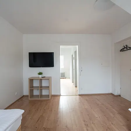 T&k - 20 Min To Messe Dus *