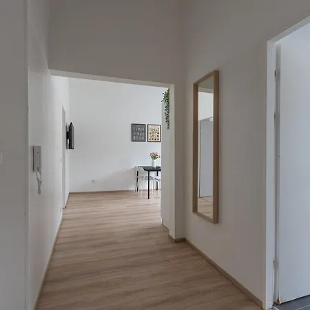 T&k - 20 Min To Messe Dus アパート