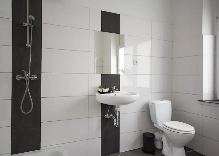 T&k - 20 Min To Messe Dus * 克雷费尔德